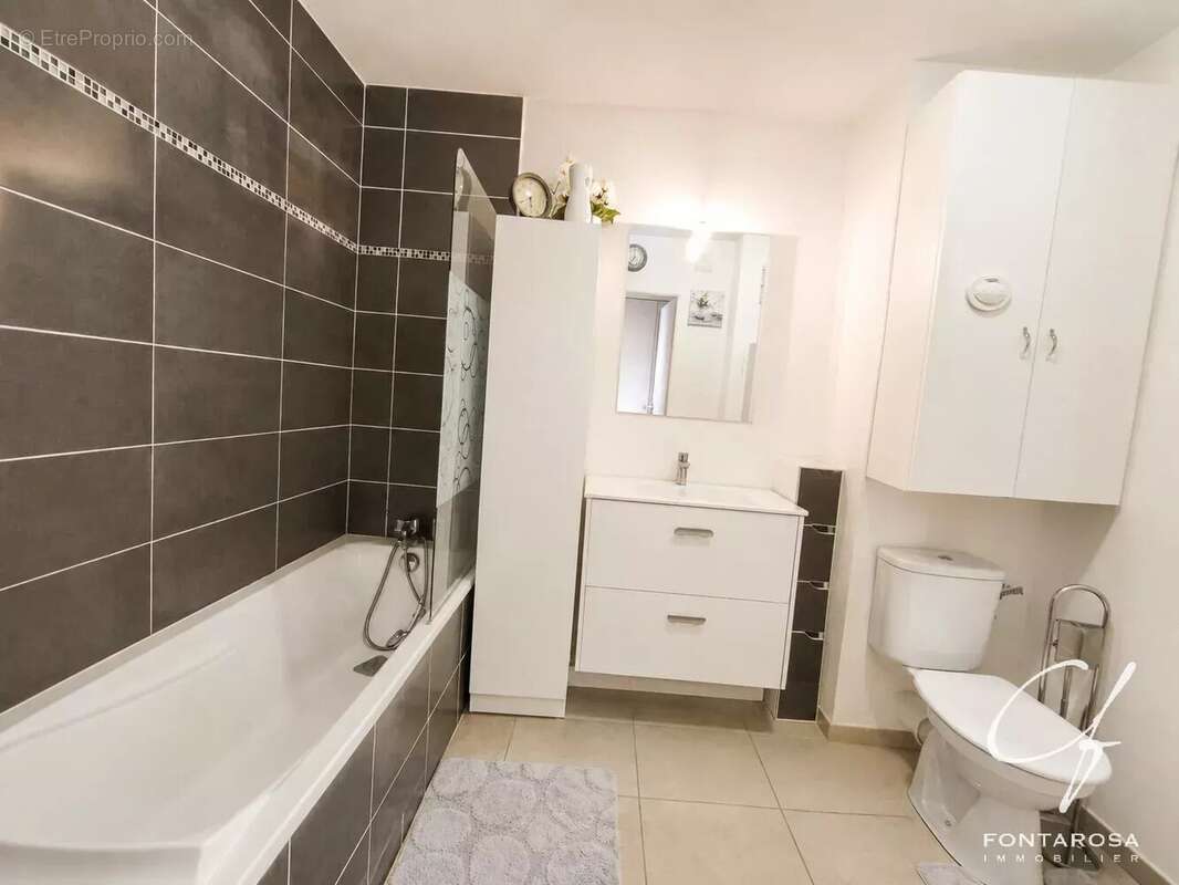 VIDAUBAN Appartement Garage 2 pièces 40m² Rez de Jardin - photo 7