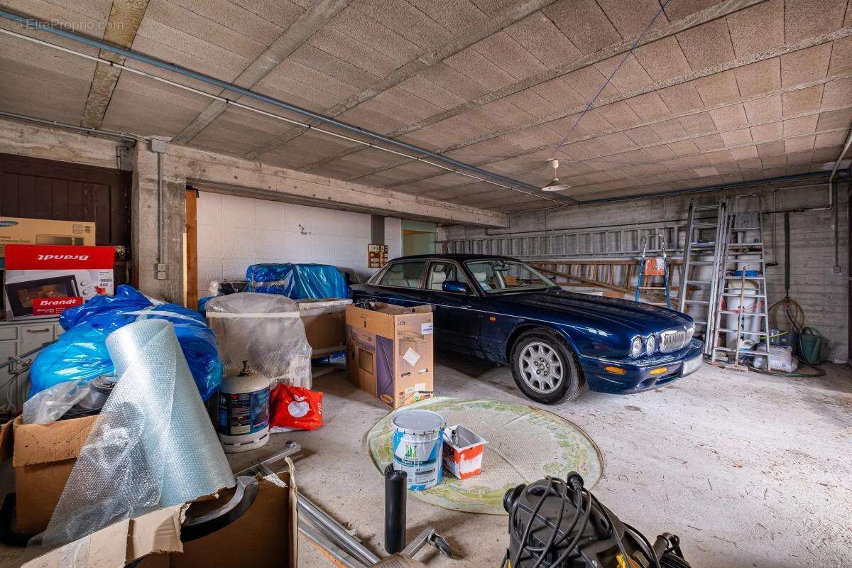 Maison à SAINT-LAURENT-DU-VAR