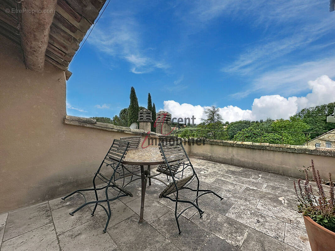 Maison à SAINT-SATURNIN-LES-APT