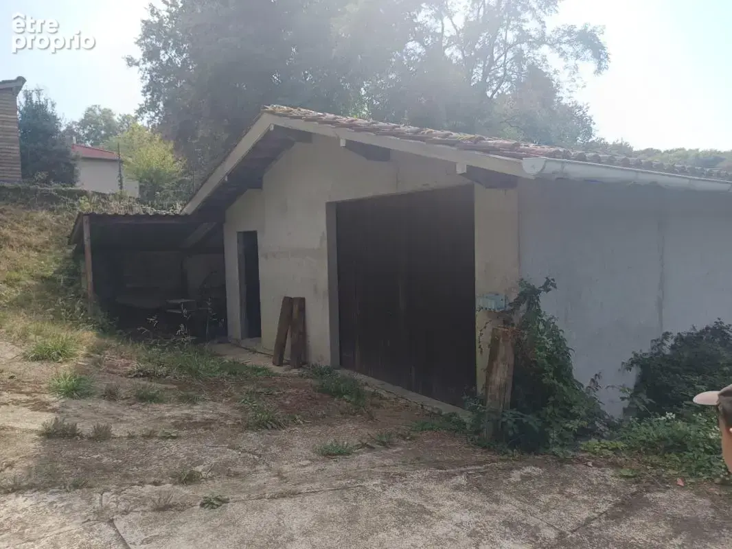 Maison des hauteurs avec vue dégagée et fort potentiel – 1300 m² de terrain - photo 9