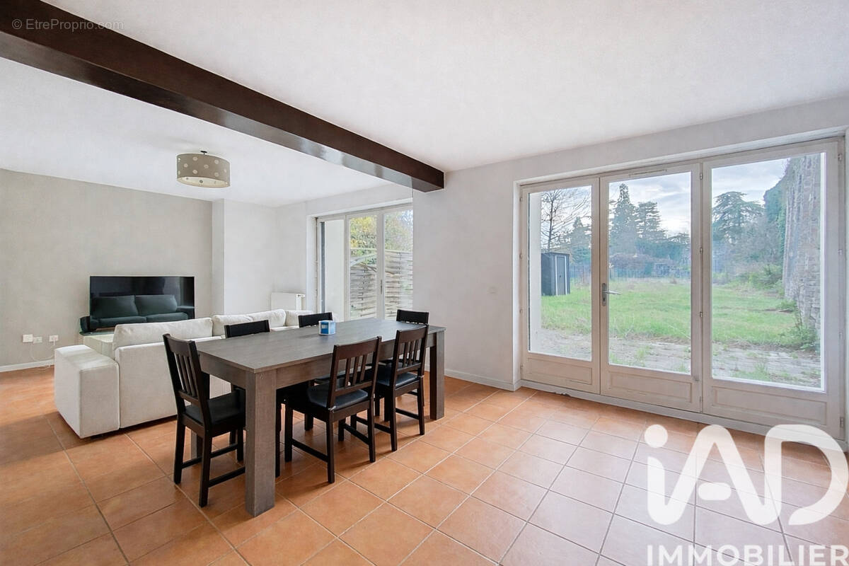 Photo 1 - Appartement à IRIGNY