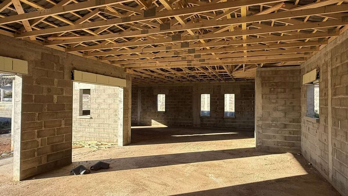 Maison à SANTA-LUCIA-DI-MORIANI