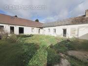 Maison à VILLETHIERRY