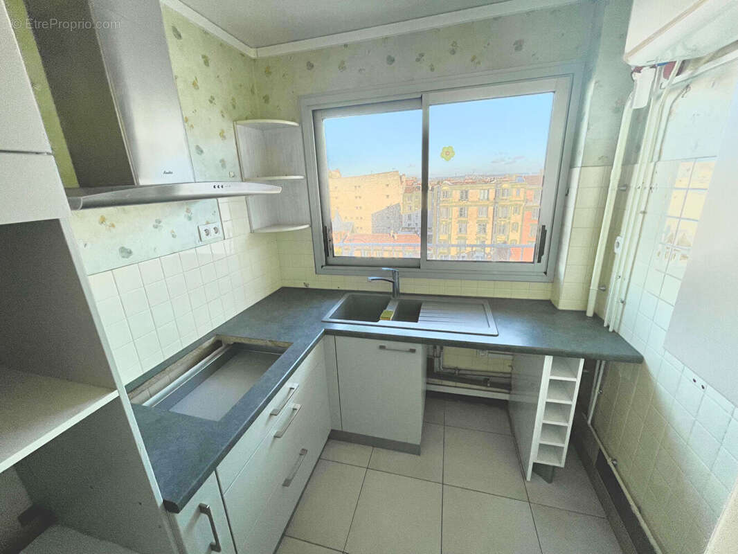 Appartement à LA GARENNE-COLOMBES