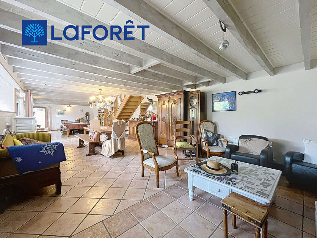 A VENDRE- Maison Malguénac 5 pièce(s) 360 m2 - photo 3