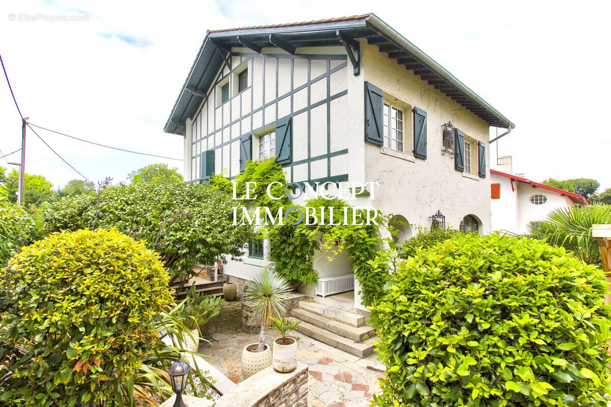 Maison 303 m² à Biarritz  - photo 6