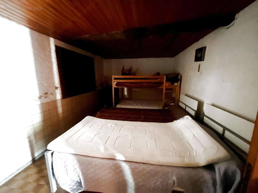 Maison à SAZOS