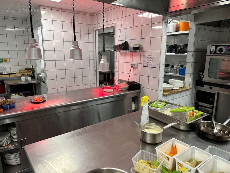 Commerce à HAUTELUCE