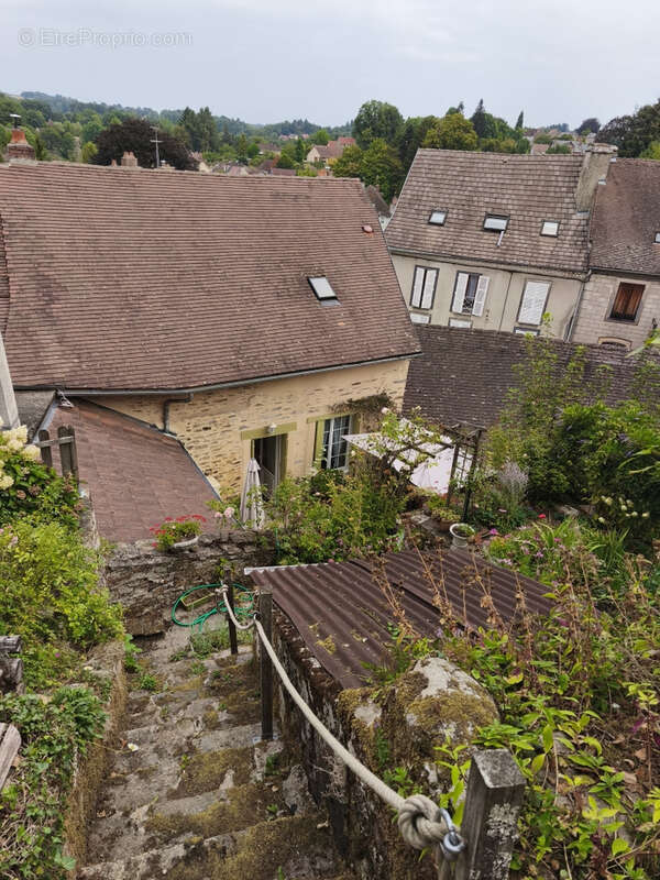 Maison à SAINT-YRIEIX-LA-PERCHE