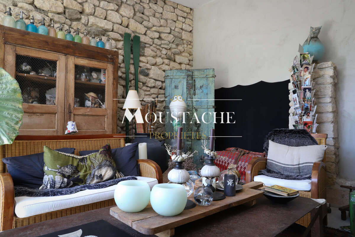 Maison à MORNAC-SUR-SEUDRE