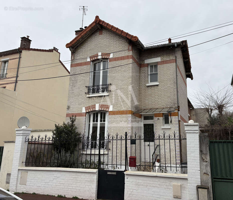 Maison à NANTERRE