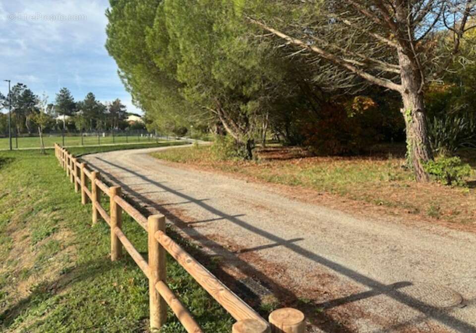 Terrain à SAINT-GENIES-BELLEVUE