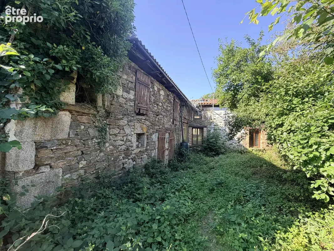 Maison à finir de rénover, située dans un cadre paisible - photo 2