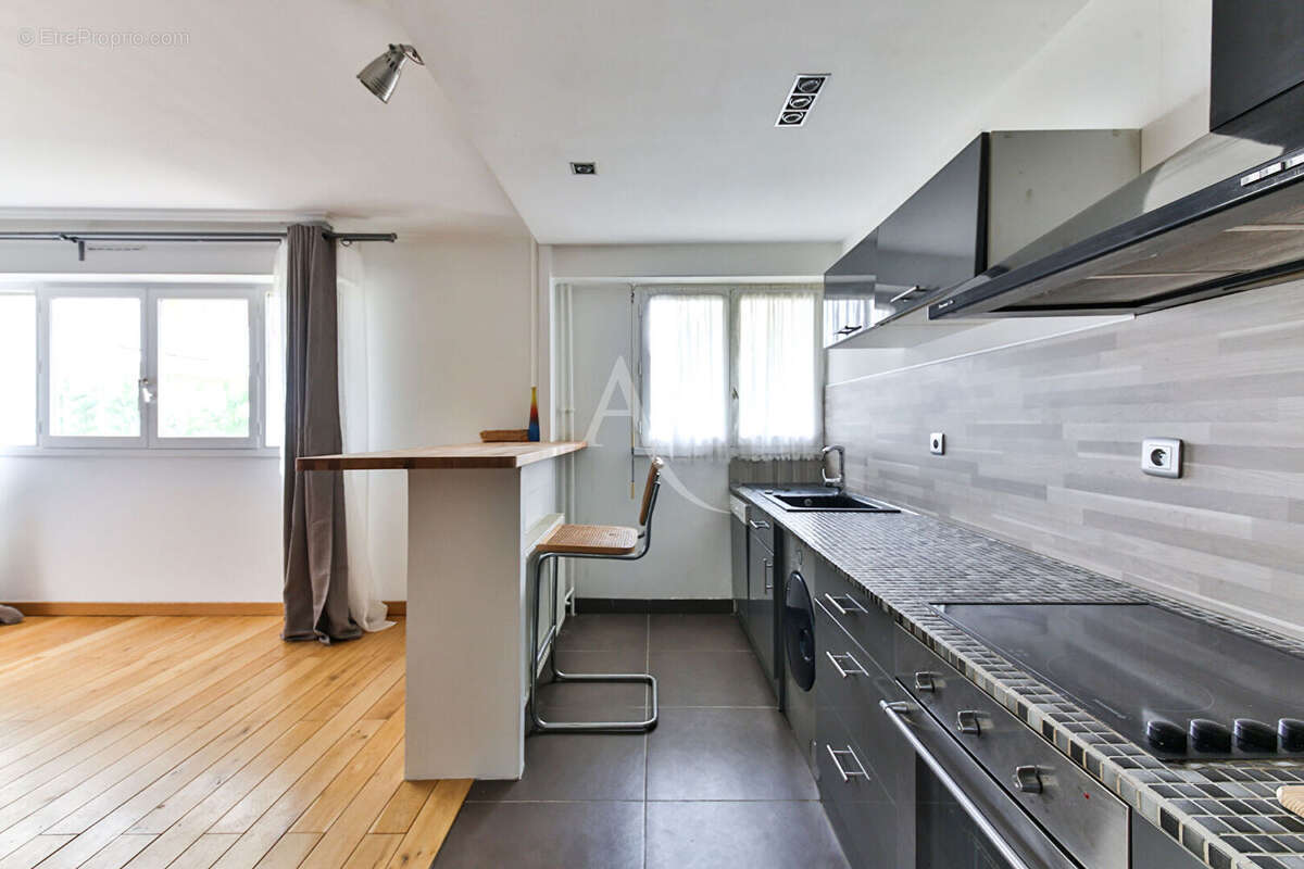 Appartement à AUBERVILLIERS