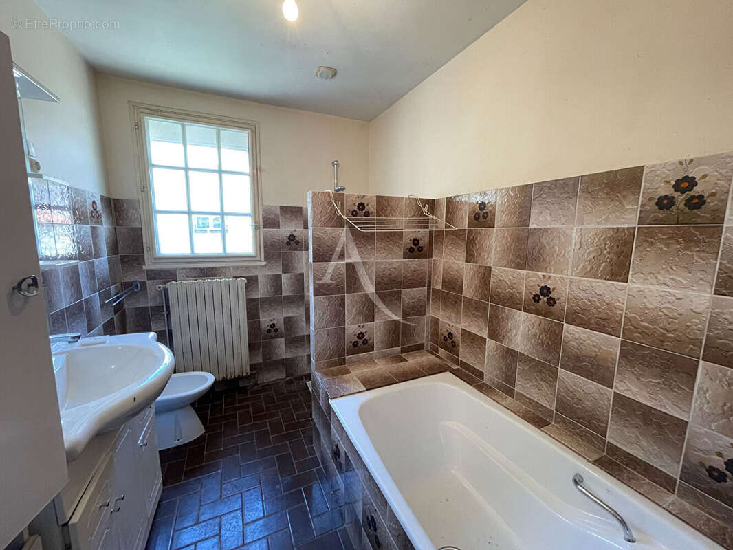 Maison à FONTENAY-LE-COMTE