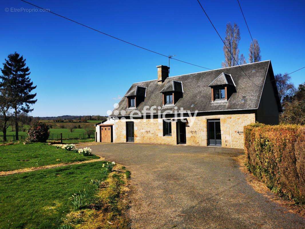 Maison à SAINT-SEVER-CALVADOS