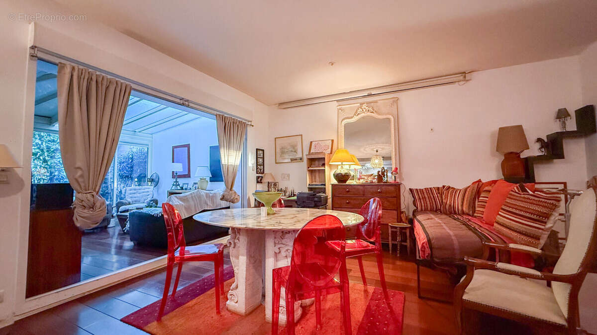 Appartement à NANTERRE
