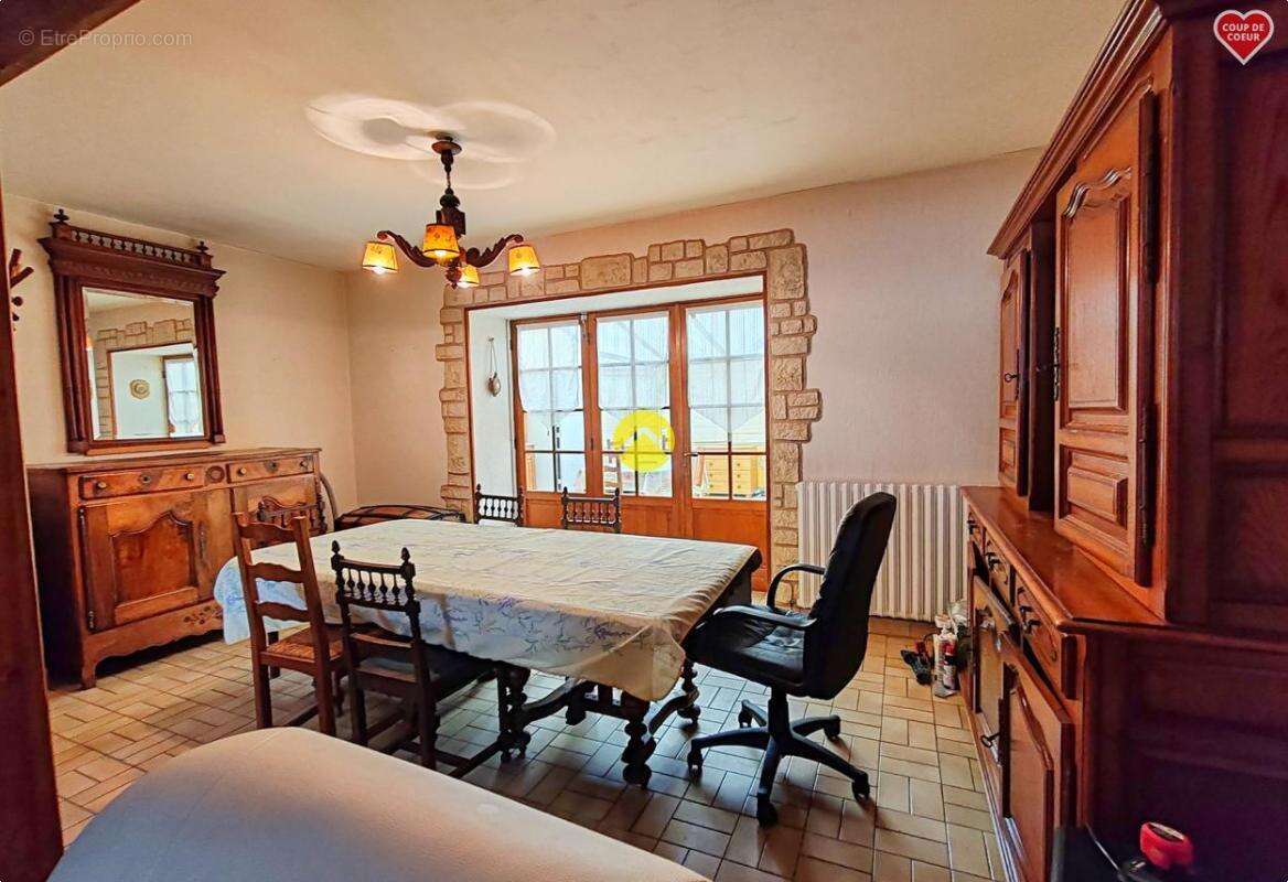 Maison à AUBIGNY-SUR-NERE