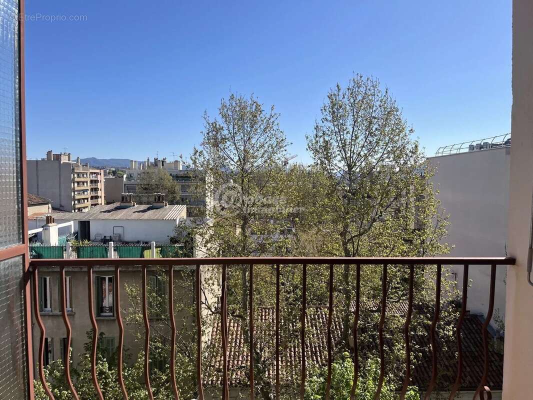 Appartement à MARSEILLE-5E