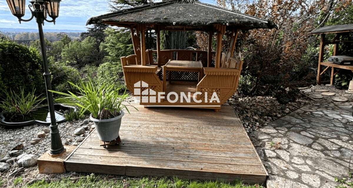 Maison à COLAYRAC-SAINT-CIRQ