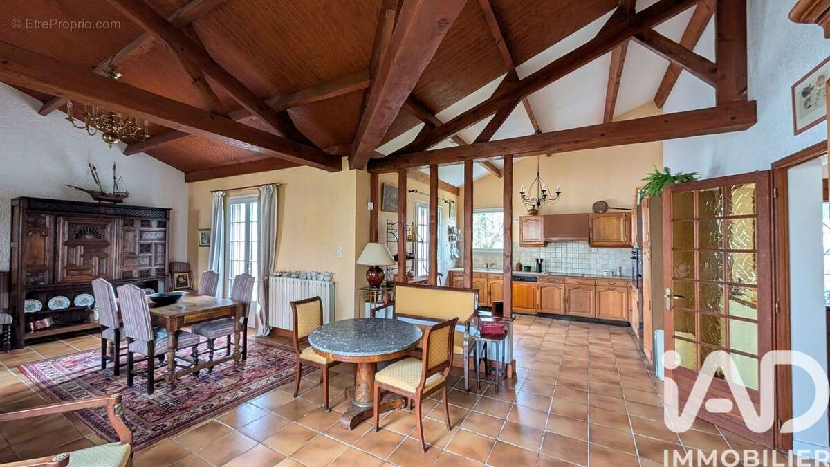 Photo 2 - Maison à SAINTE-SOULLE
