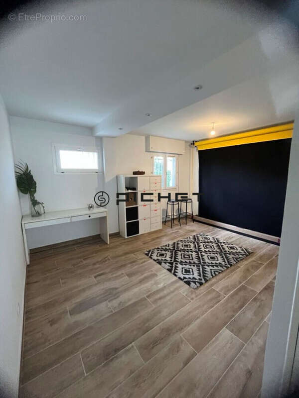 Appartement à MARSEILLE-9E