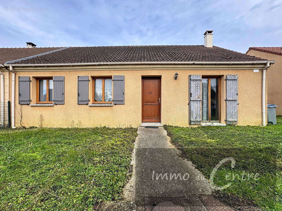 Maison à MONTMIRAIL