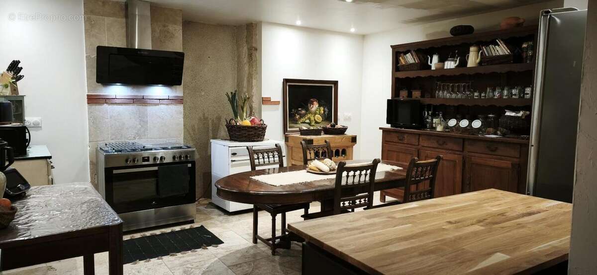 Maison à SAINT-NAZAIRE-DE-VALENTANE