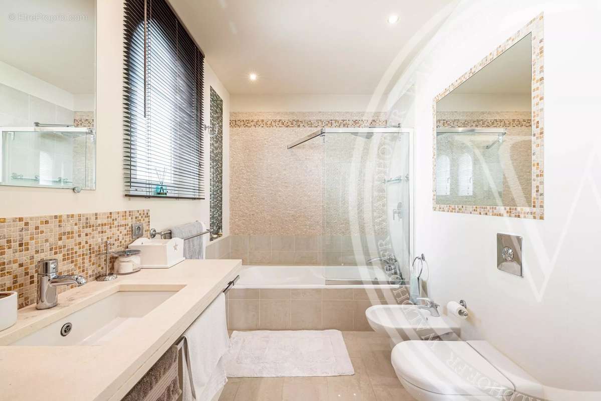 Maison à ROQUEBRUNE-CAP-MARTIN