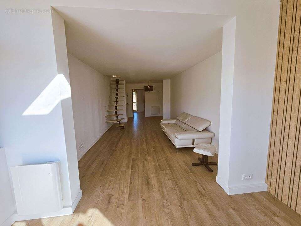 Appartement à MOUGINS