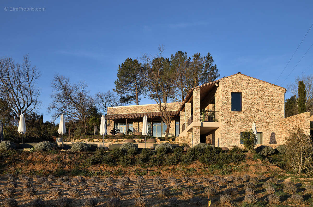 Maison à GORDES