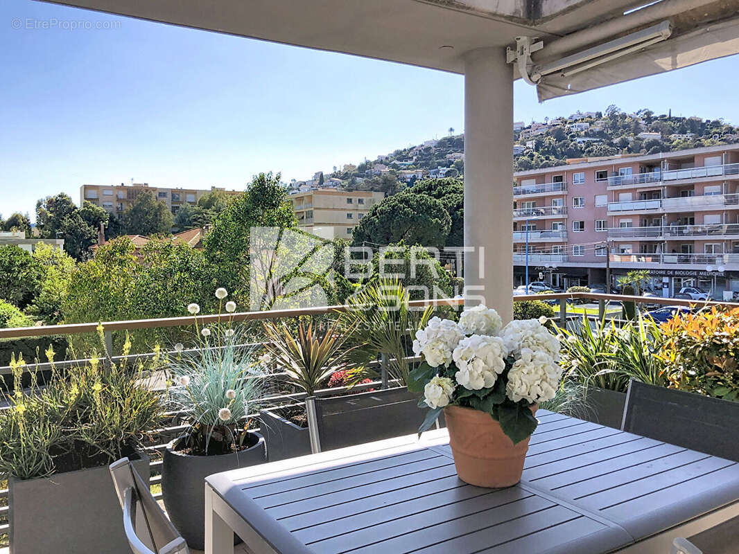 Appartement à MANDELIEU-LA-NAPOULE
