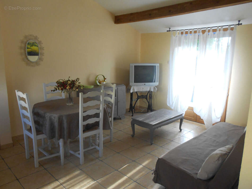 ensemble immobilier à MENESPLET - photo 9