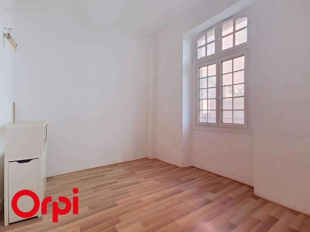 Appartement t3 rue d'alger a 50 metres du port - photo 8