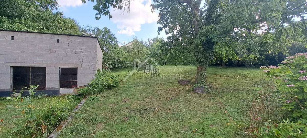 Terrain à PONT-A-MOUSSON