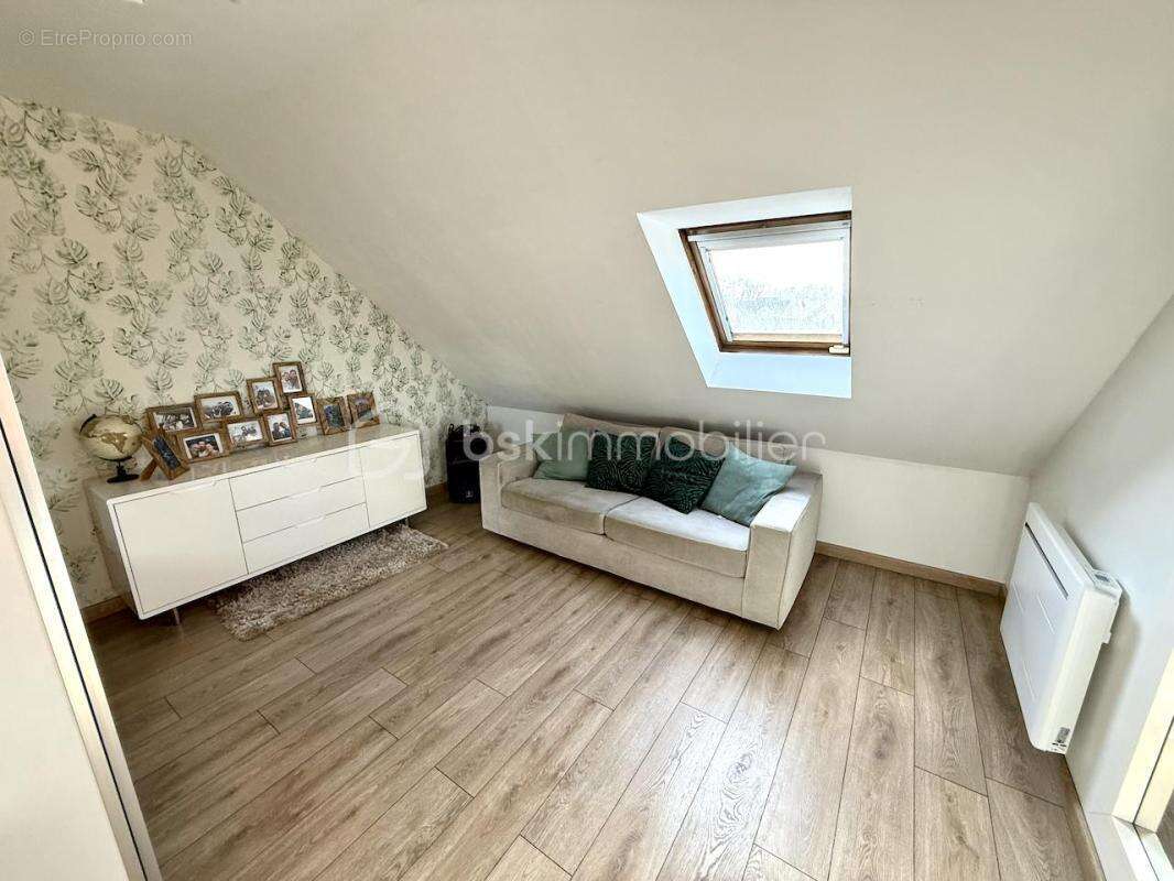 Appartement à SAULX-LES-CHARTREUX