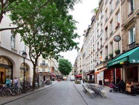 Commerce à PARIS-2E