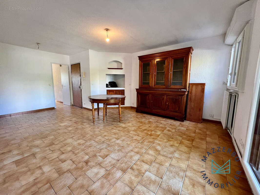 Appartement à MARSEILLE-11E