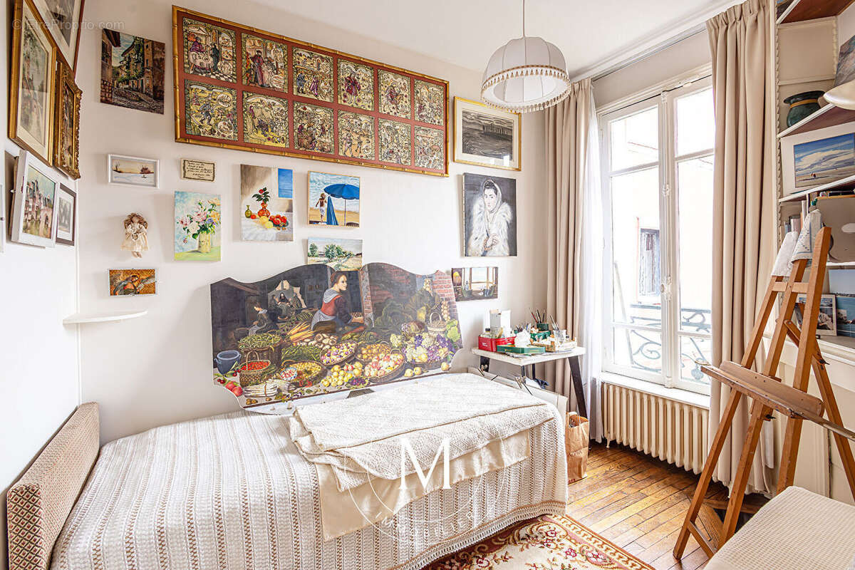 Maison à MONTROUGE