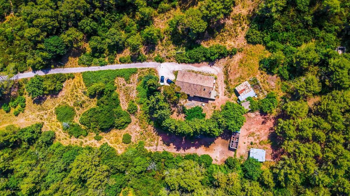 Photo 2 - Maison à SOLLIES-PONT