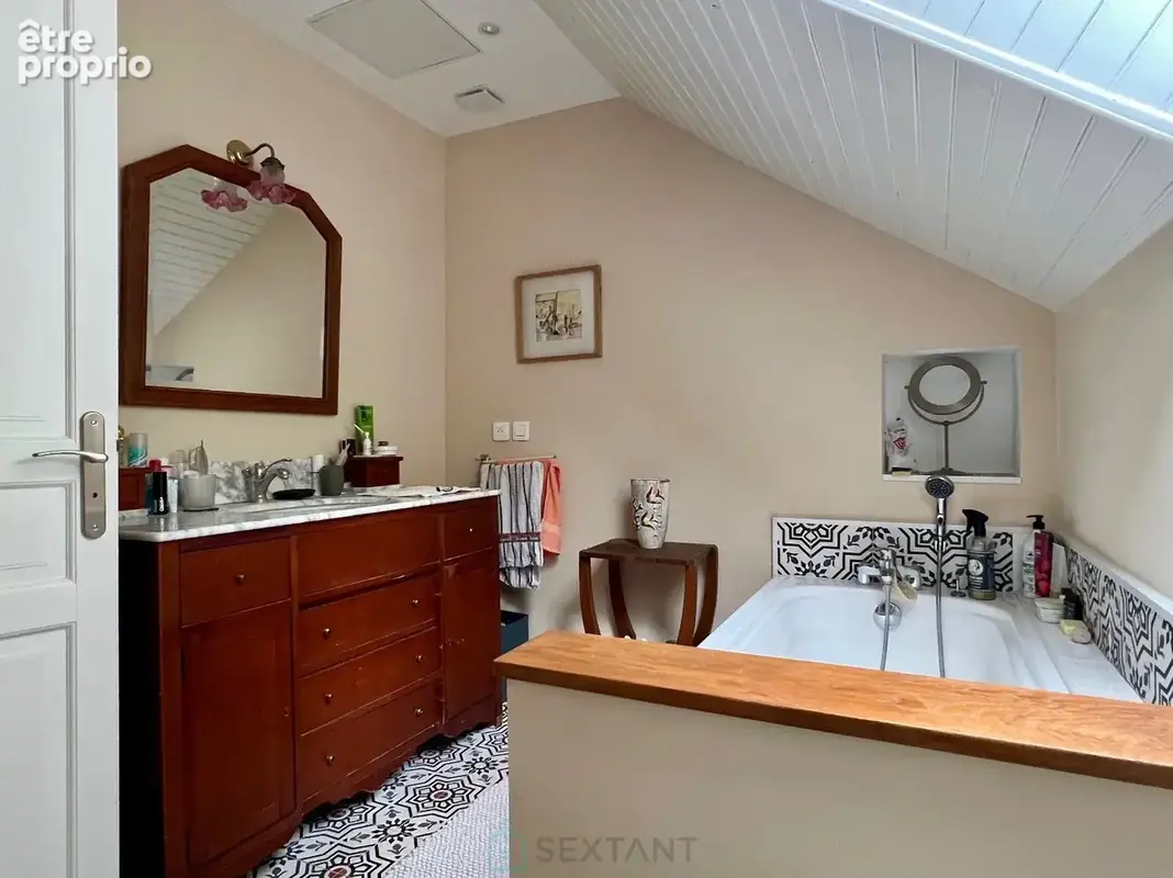 Maison de charme avec dépendances - photo 18