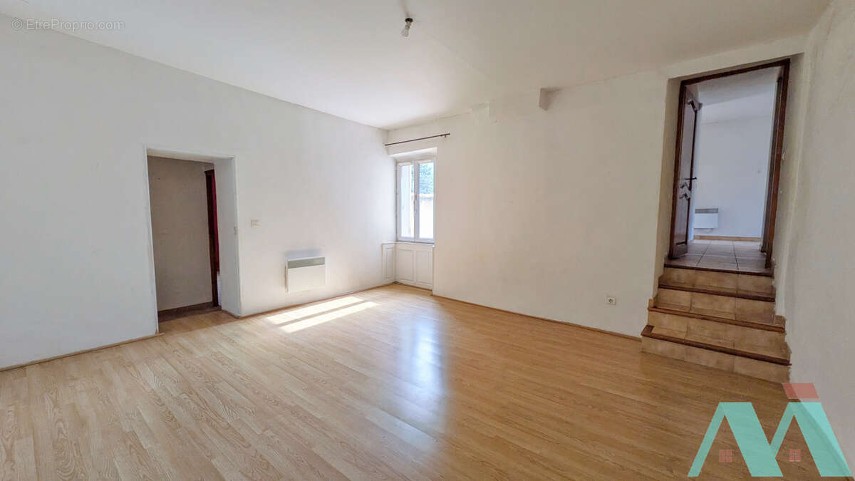 Appartement à SIGNES