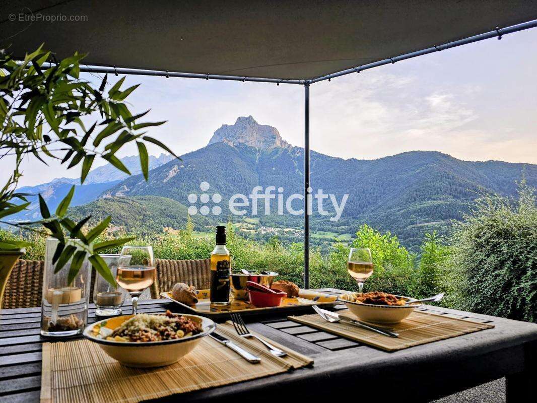 Maison à ASPRES-LES-CORPS