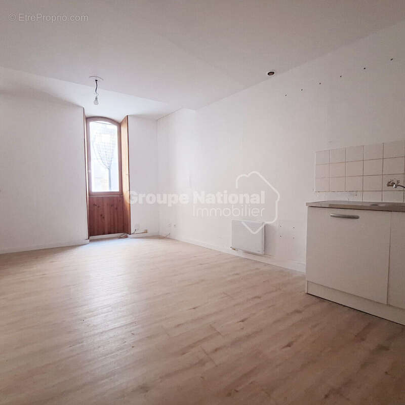 Maison à SAINT-CHAMAS