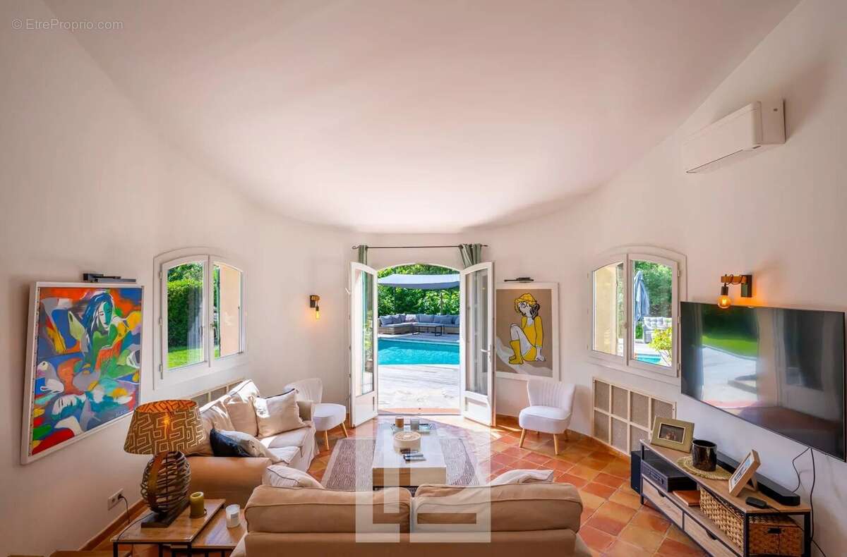 Maison à MOUGINS