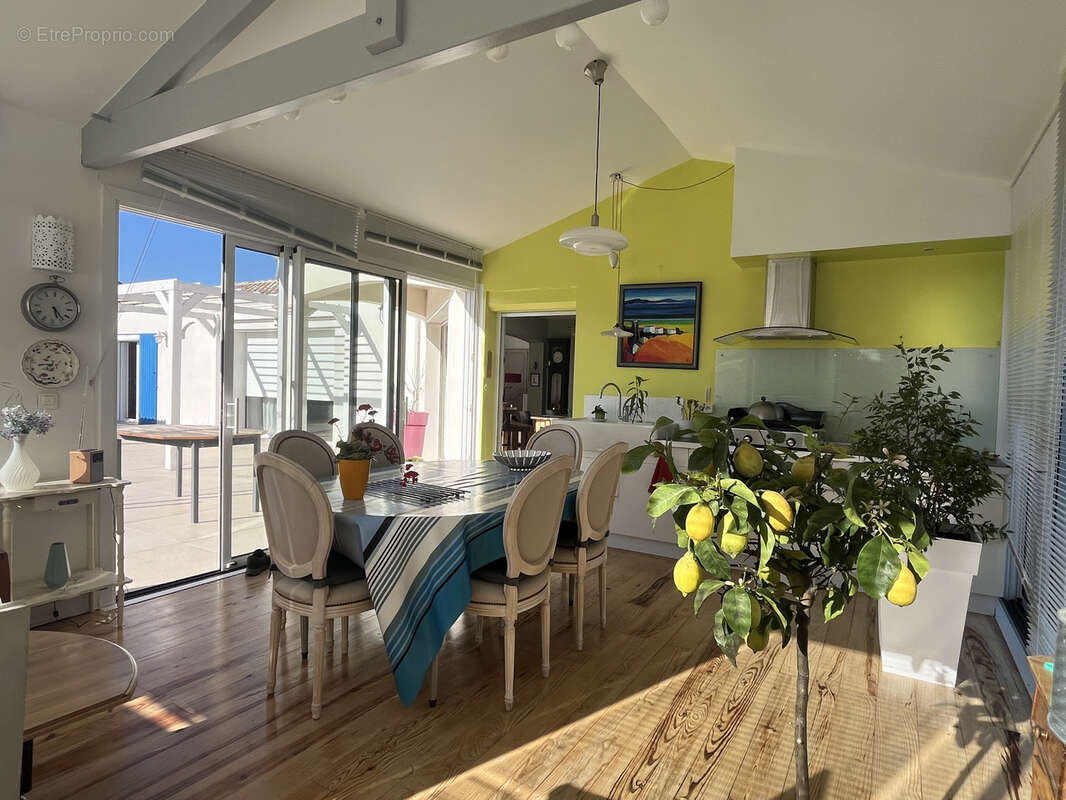 Maison à MESCHERS-SUR-GIRONDE