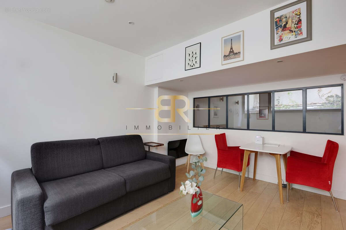 Appartement à PARIS-3E