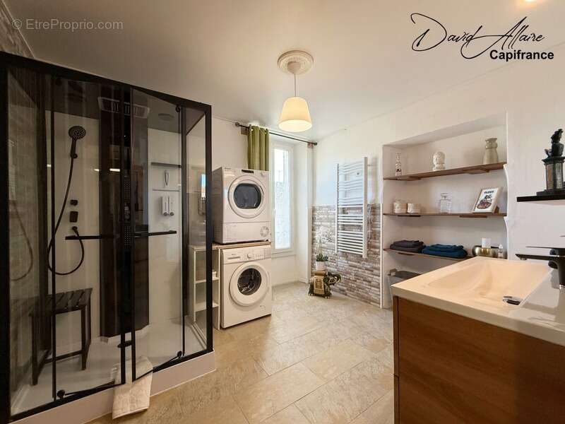 Appartement à LARAGNE-MONTEGLIN