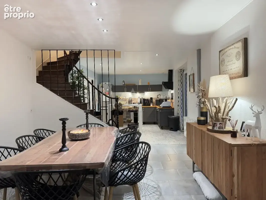Centre ville de Barbezieux, proche du Chateau - Appartement 130 m² - photo 2