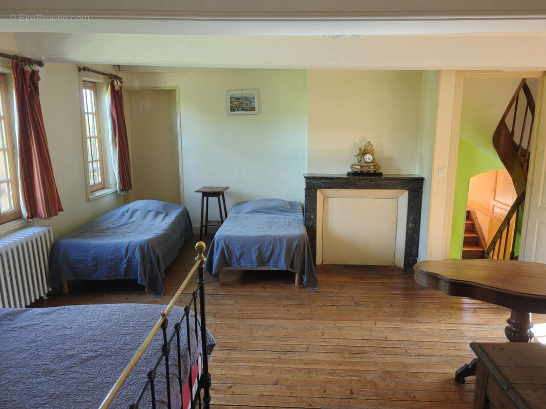 Manoir de Caractère Pierre et Colombages - 7 pièces dont 5 chambres - Dépendance - photo 14